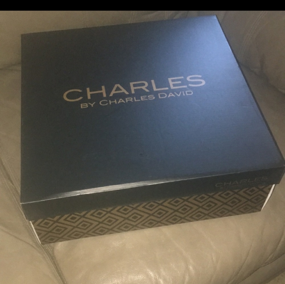 Over The Knee Grey Faux Fur Pom Pom Boots Women's Size 8 Charles David - Picture 10 of 11